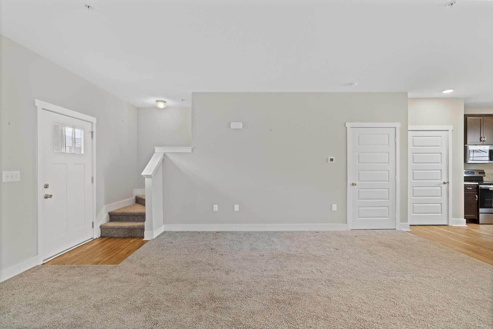 3015 Bellflower Cir