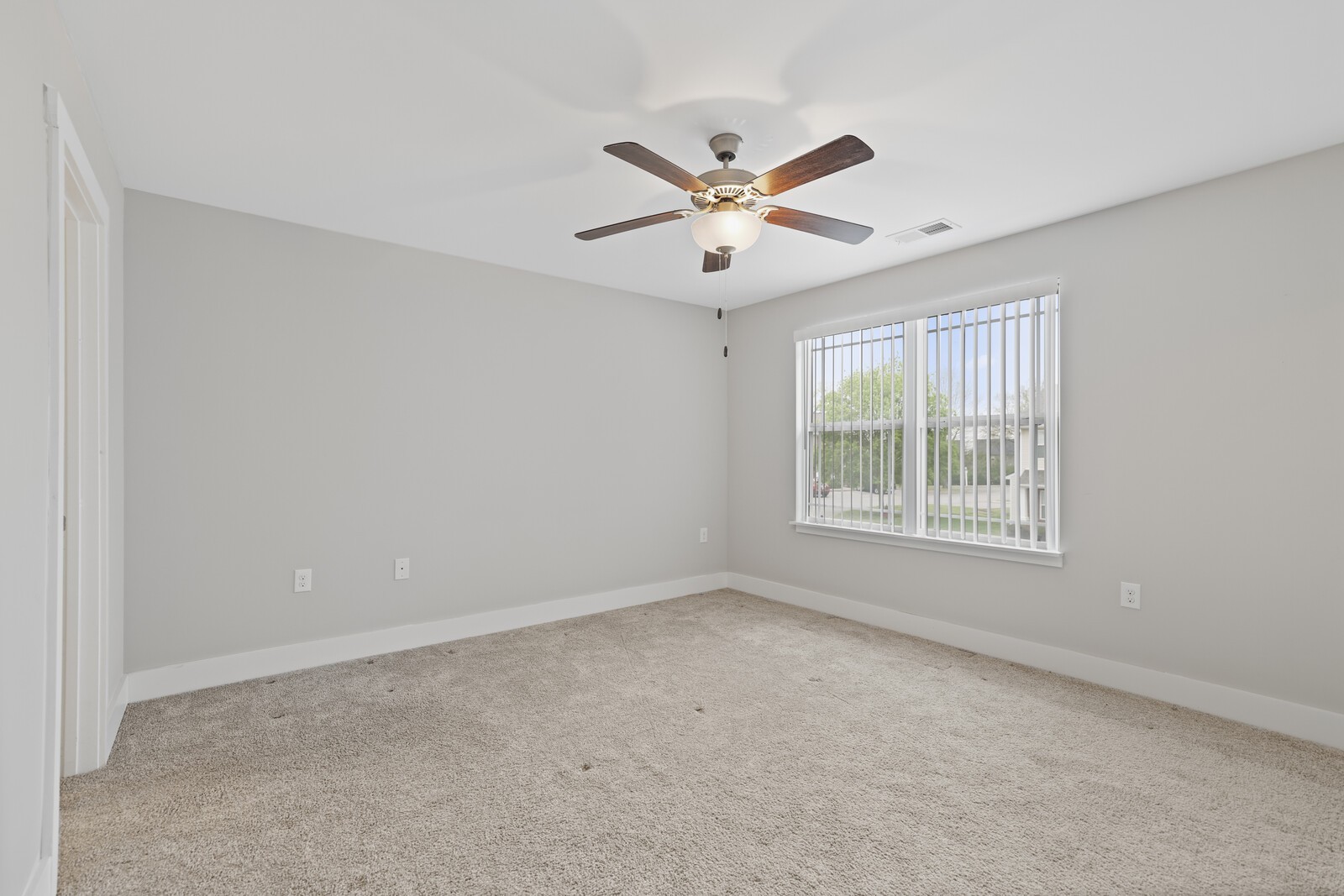 3015 Bellflower Cir
