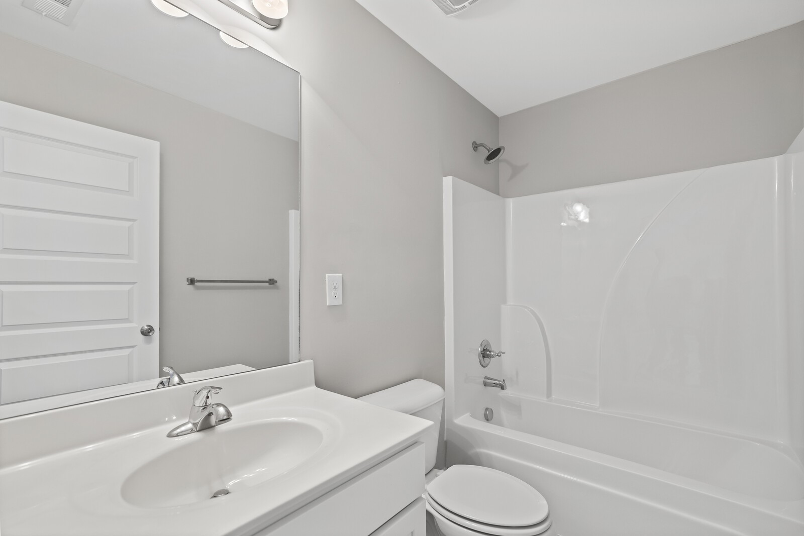3015 Bellflower Cir