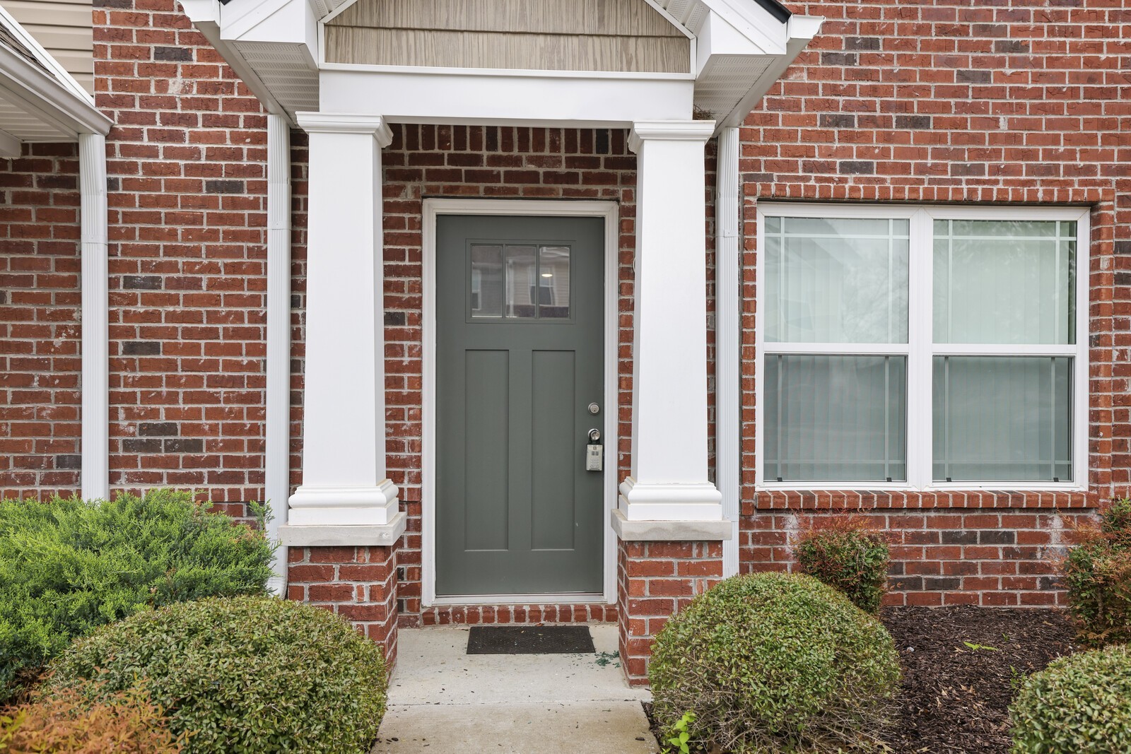 3015 Bellflower Cir
