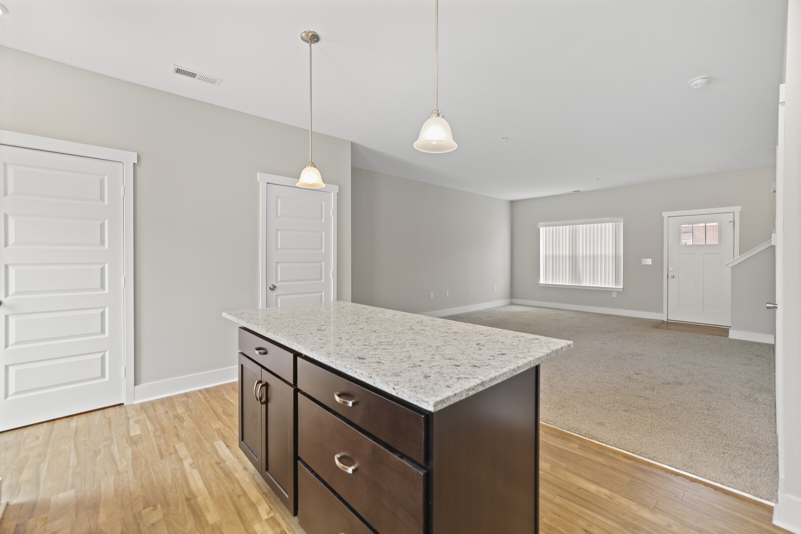 3015 Bellflower Cir