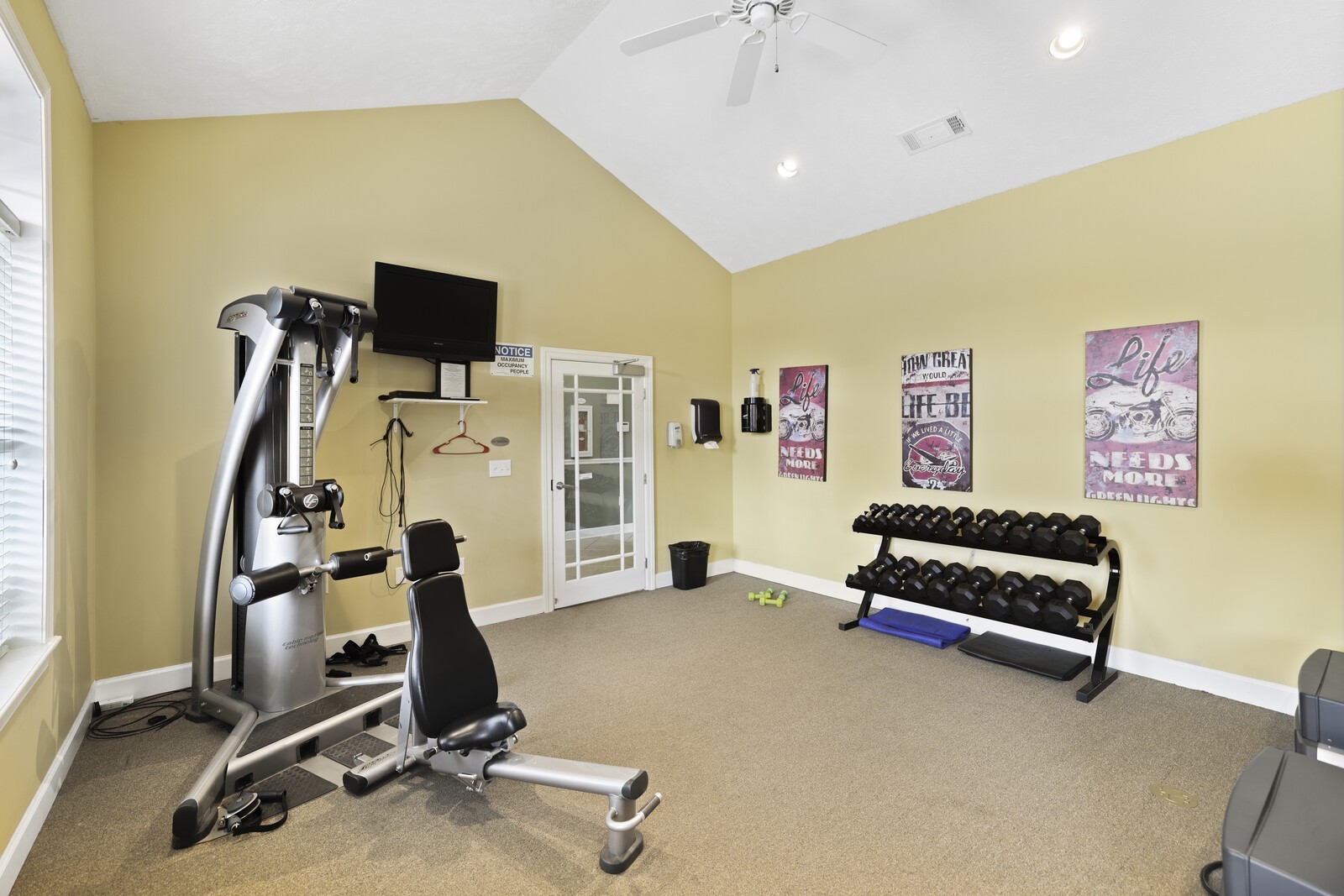 3015 Bellflower Cir