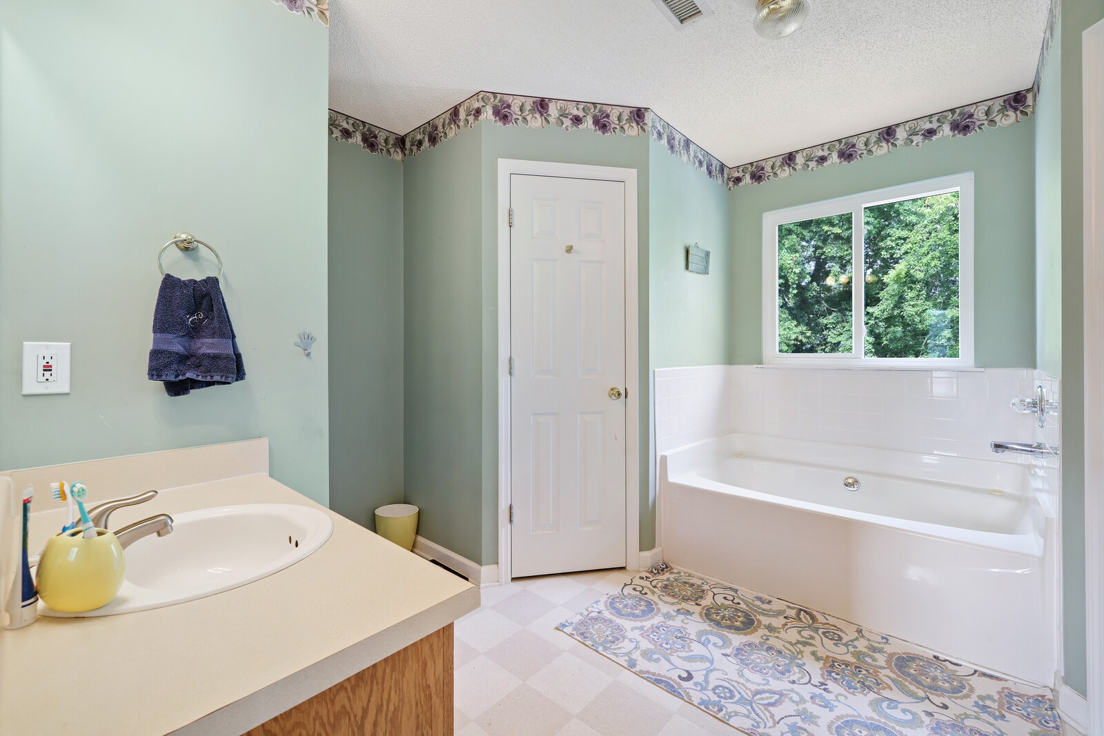 3023 Overhill Ct