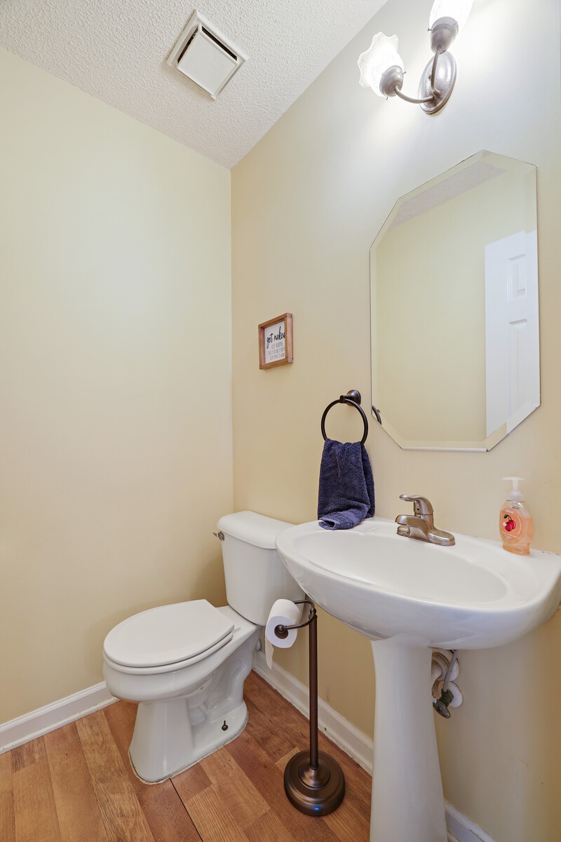 3023 Overhill Ct