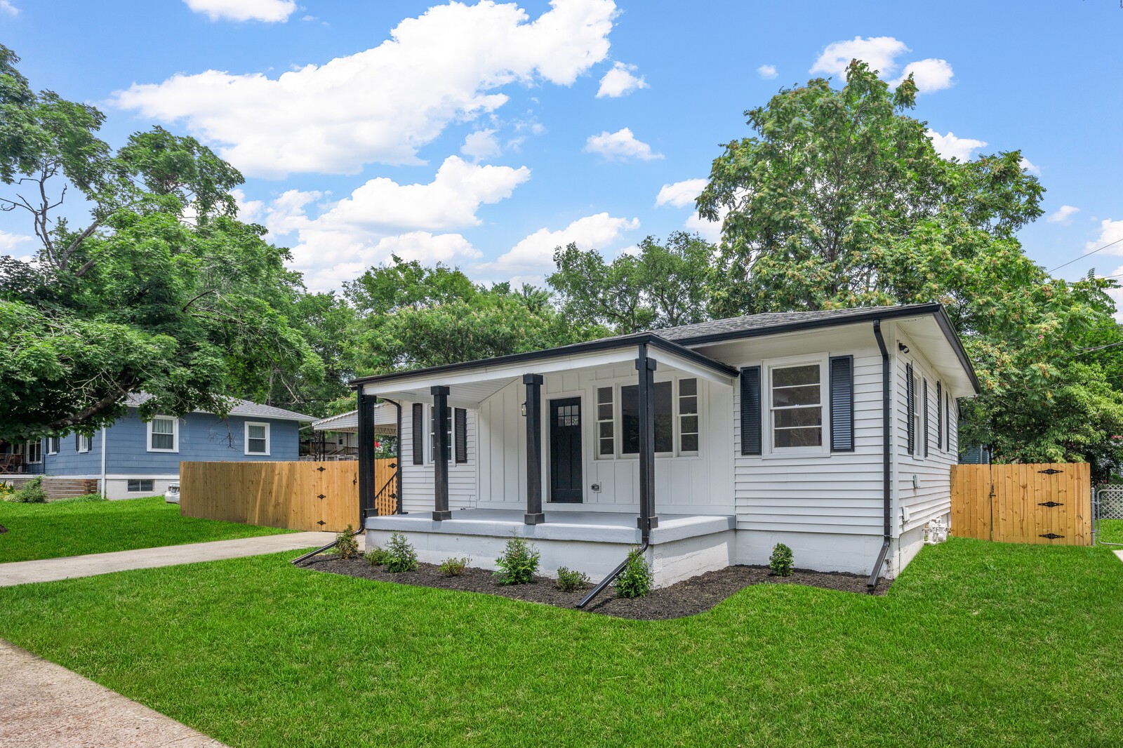 1407 Elliston St