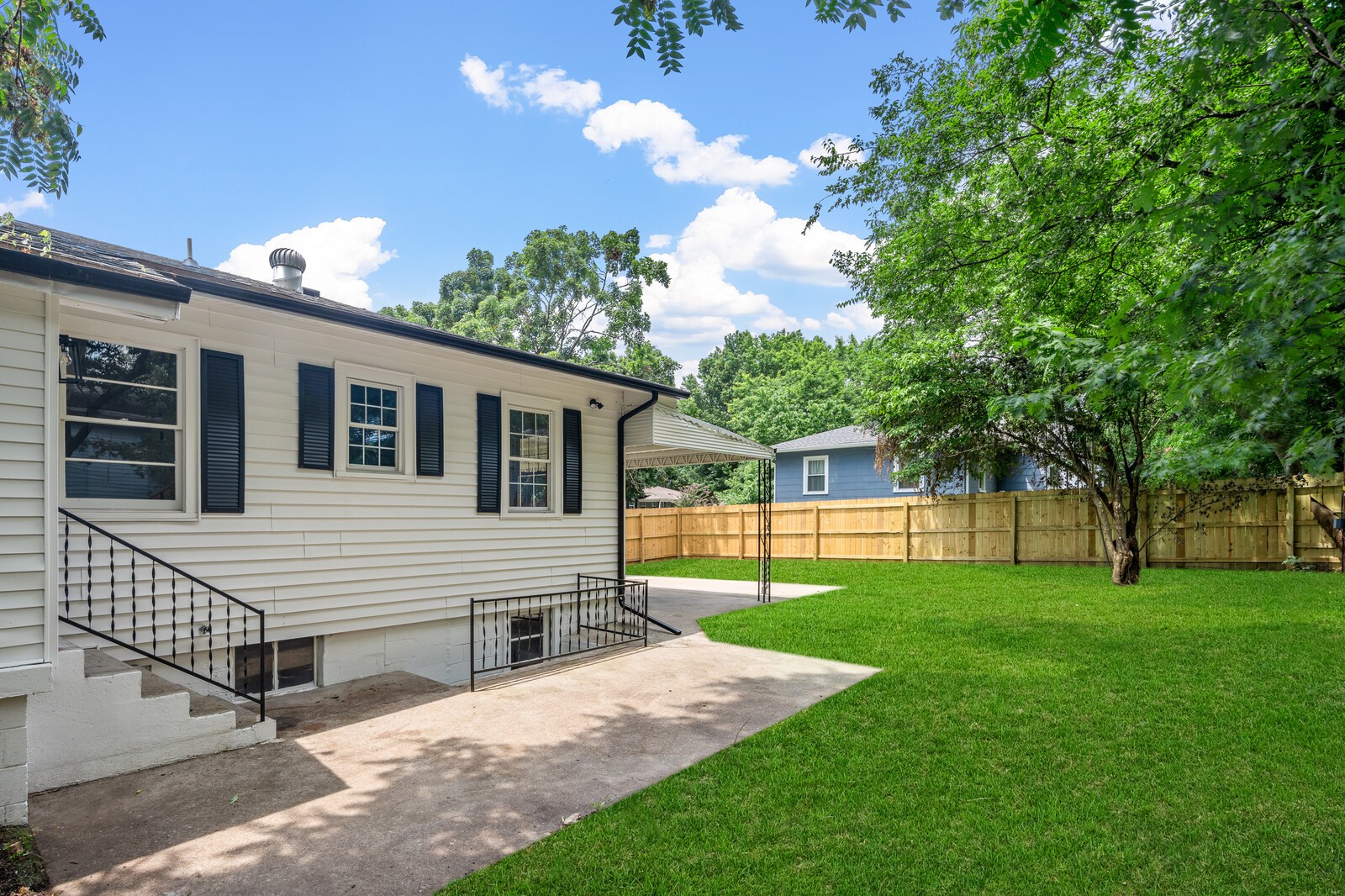 1407 Elliston St