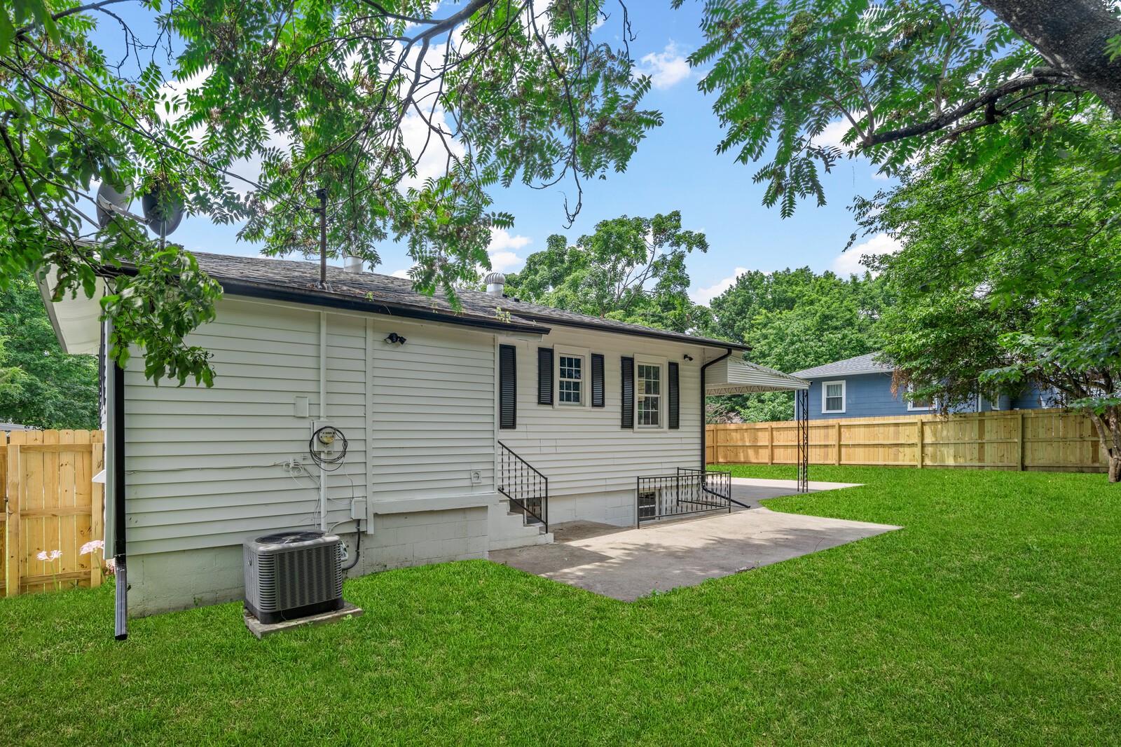 1407 Elliston St