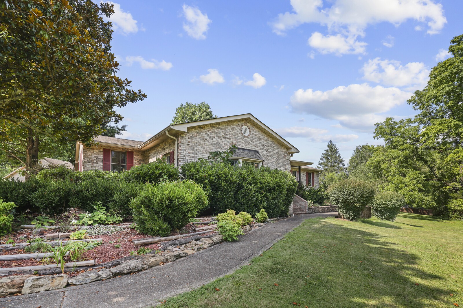 8186 Jackman Rd