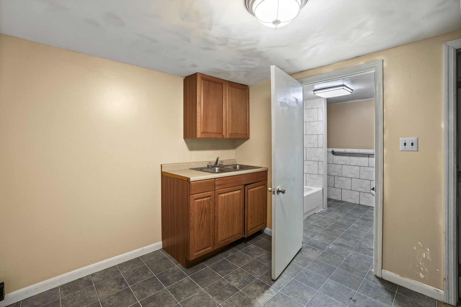 8186 Jackman Rd