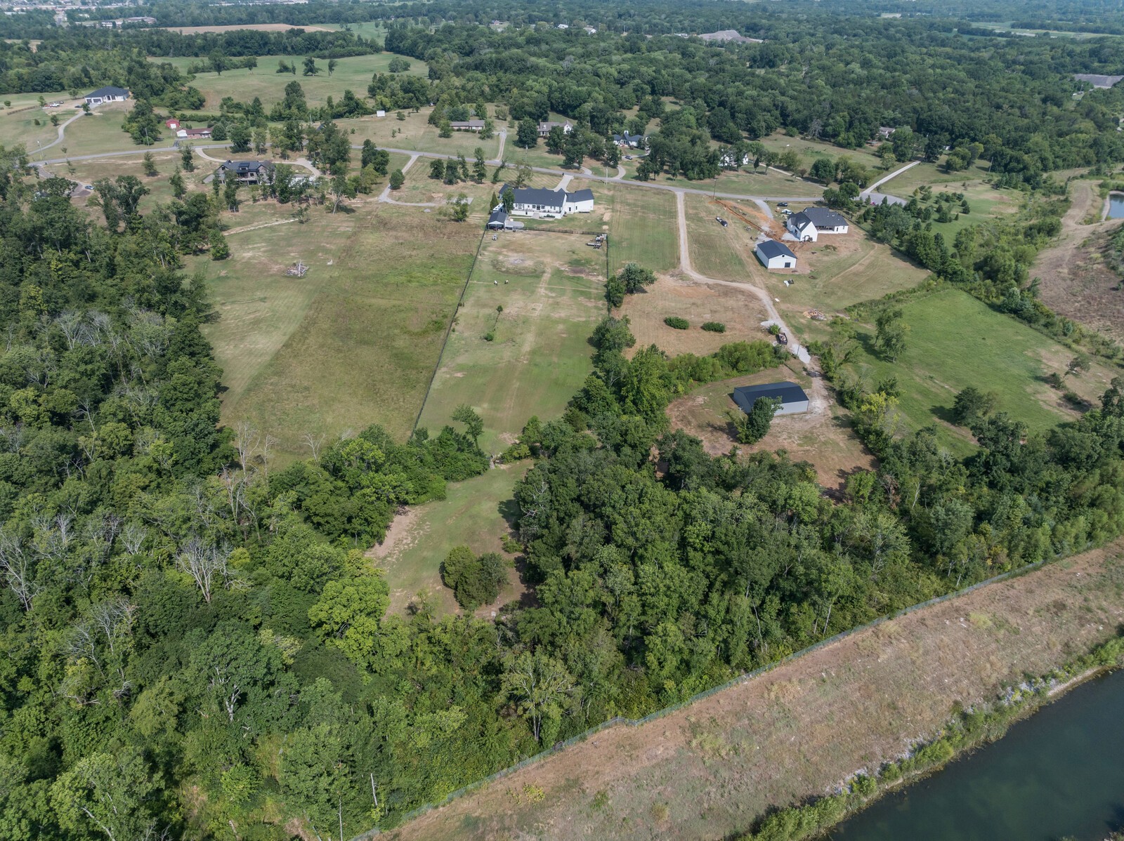 532 Hunting Hills Dr