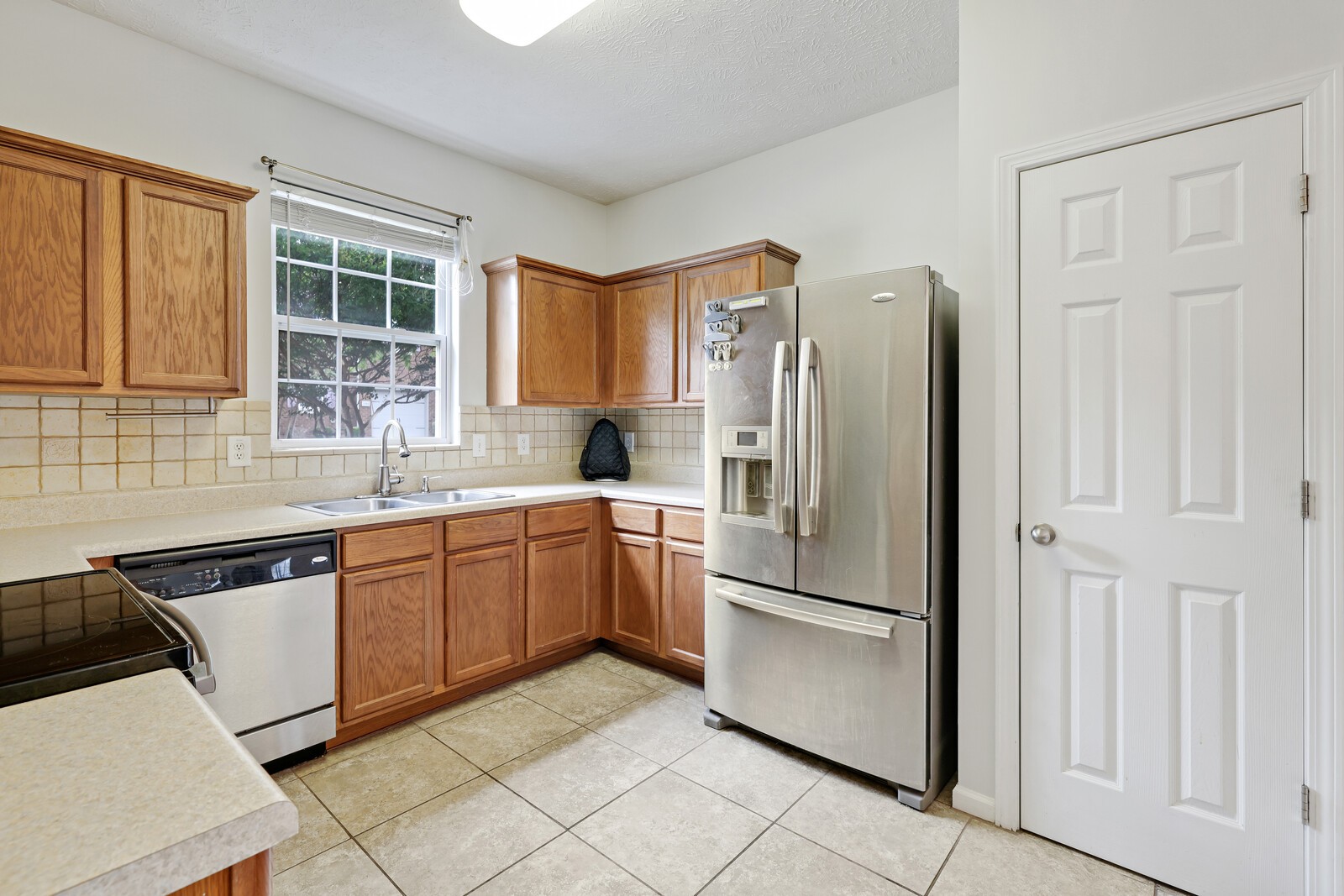 1063 Ashmore Dr