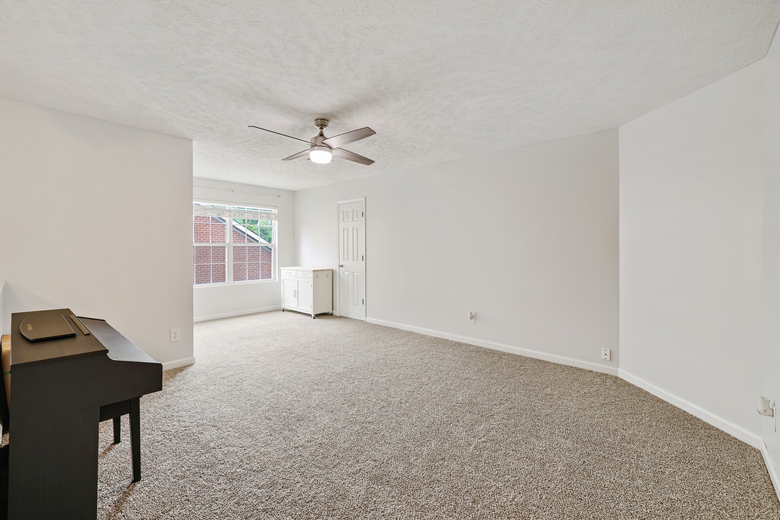 1063 Ashmore Dr