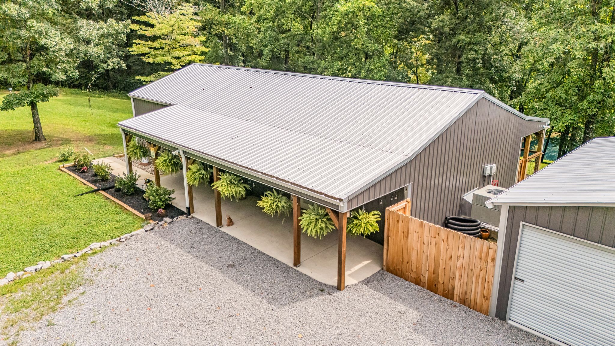 631 Hog Back Ridge Rd