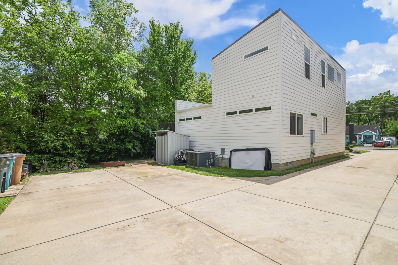 1321 Litton Ave
