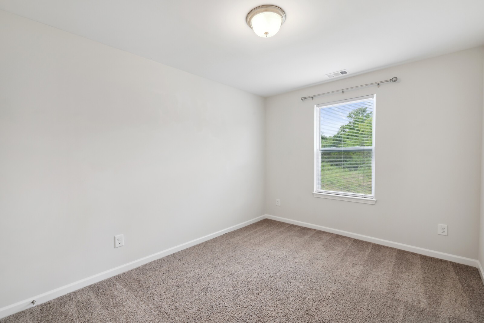 325 Twelve Oaks Ln