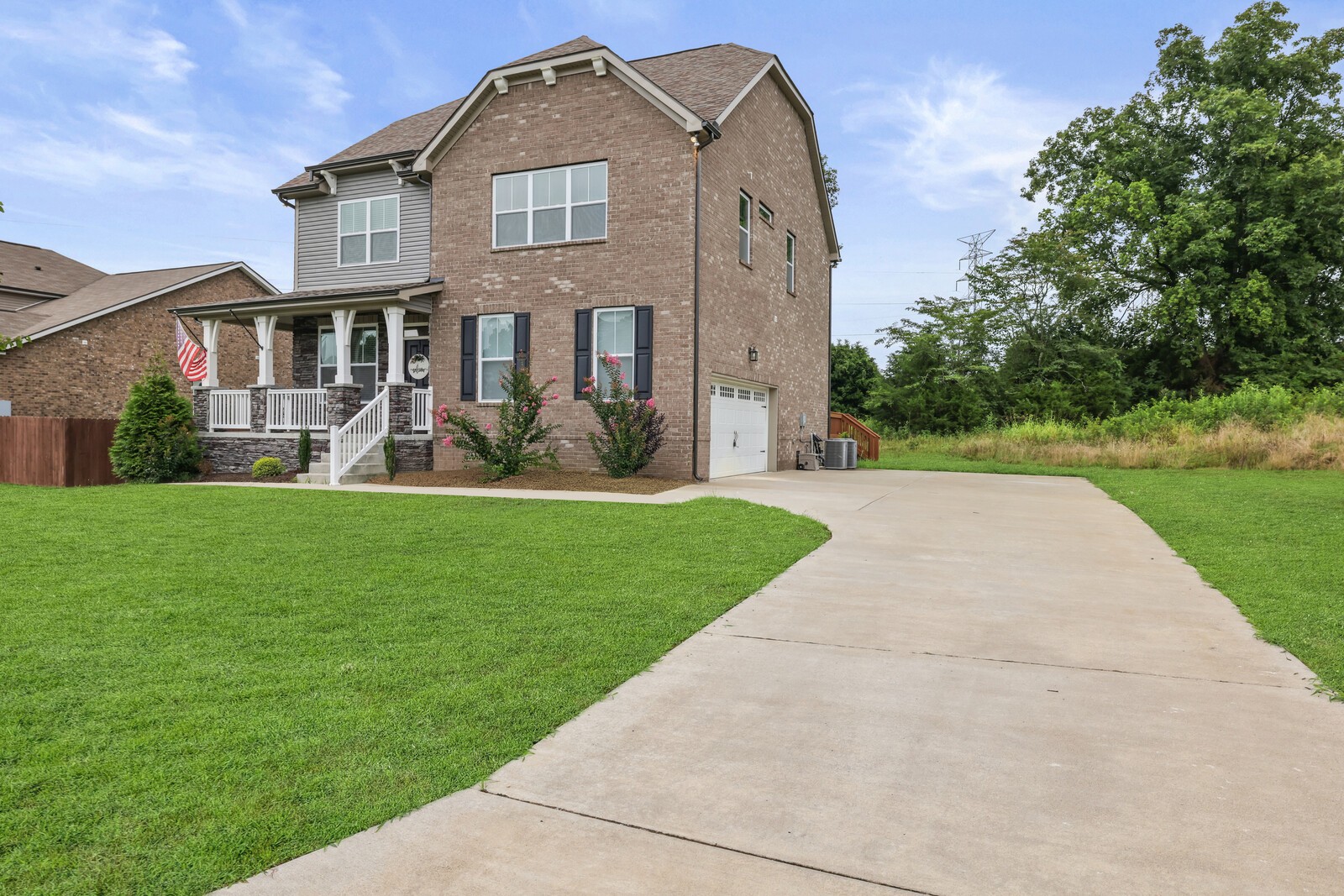 325 Twelve Oaks Ln