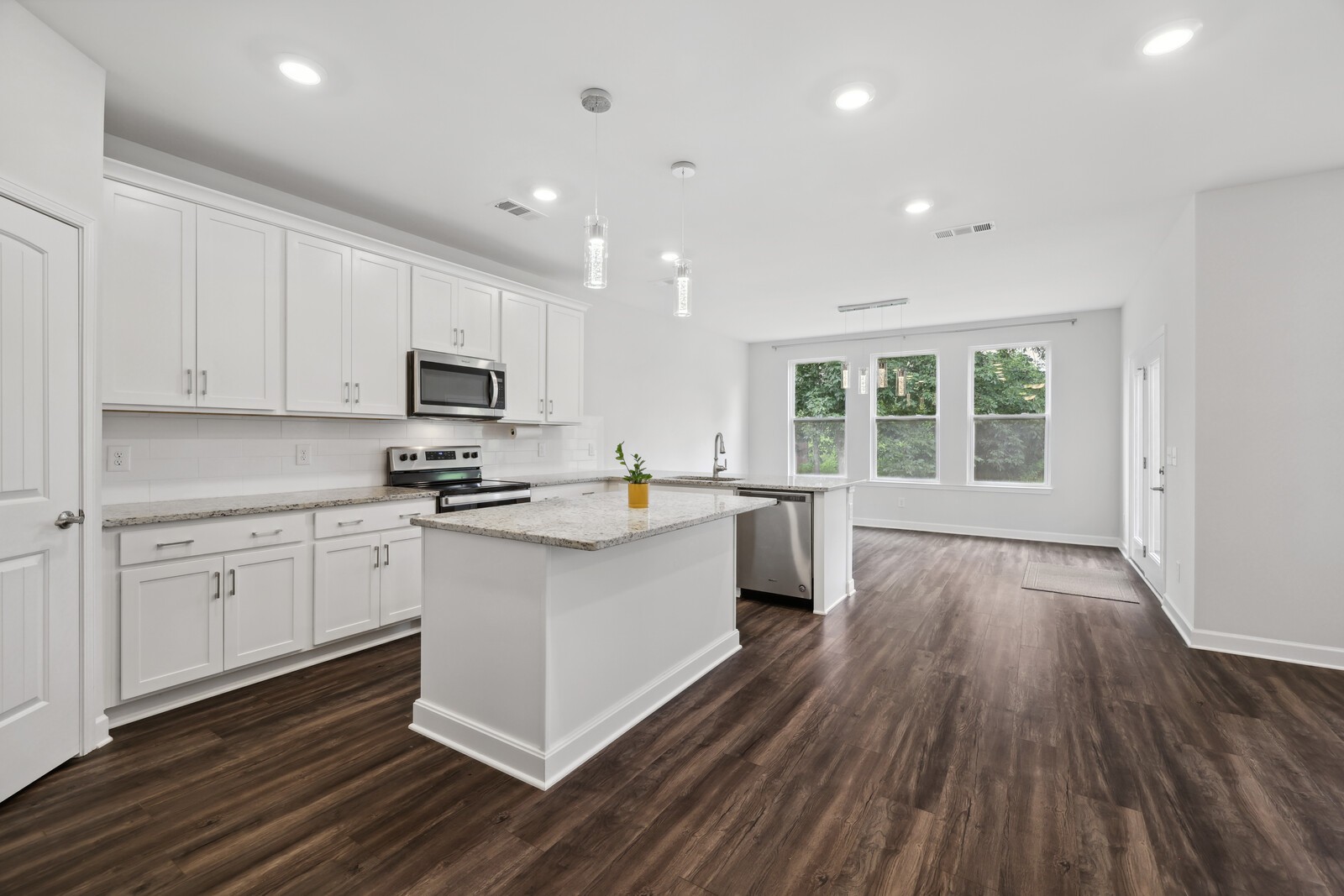 325 Twelve Oaks Ln