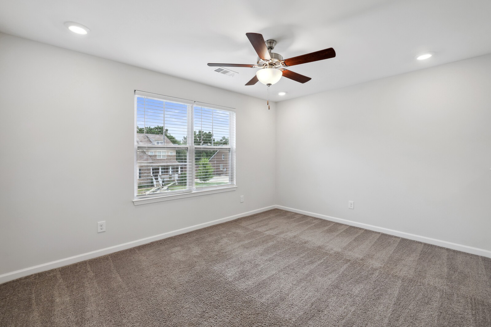 325 Twelve Oaks Ln