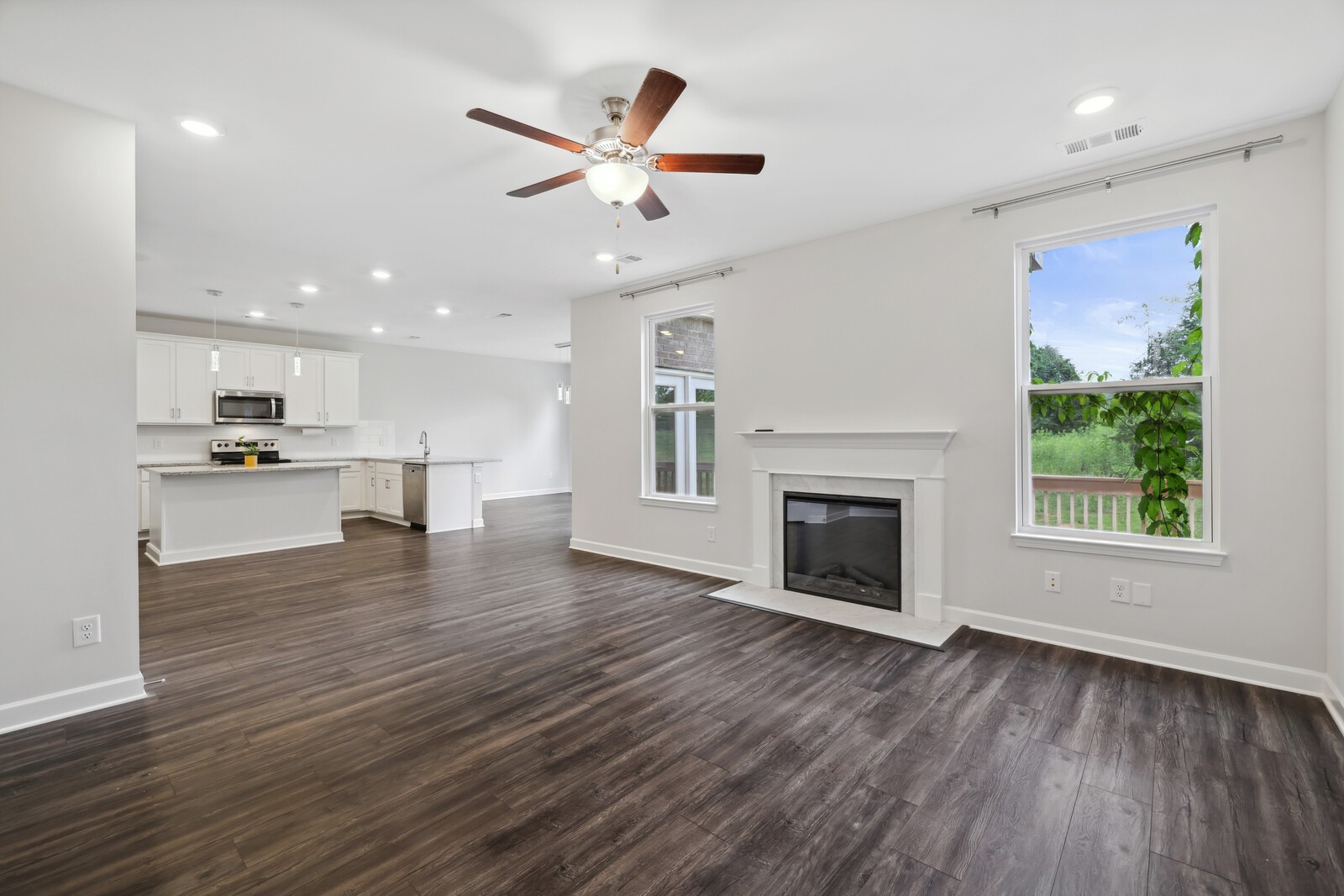 325 Twelve Oaks Ln