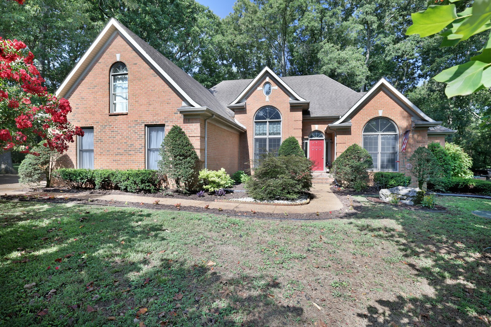 320 Shirley Rd
