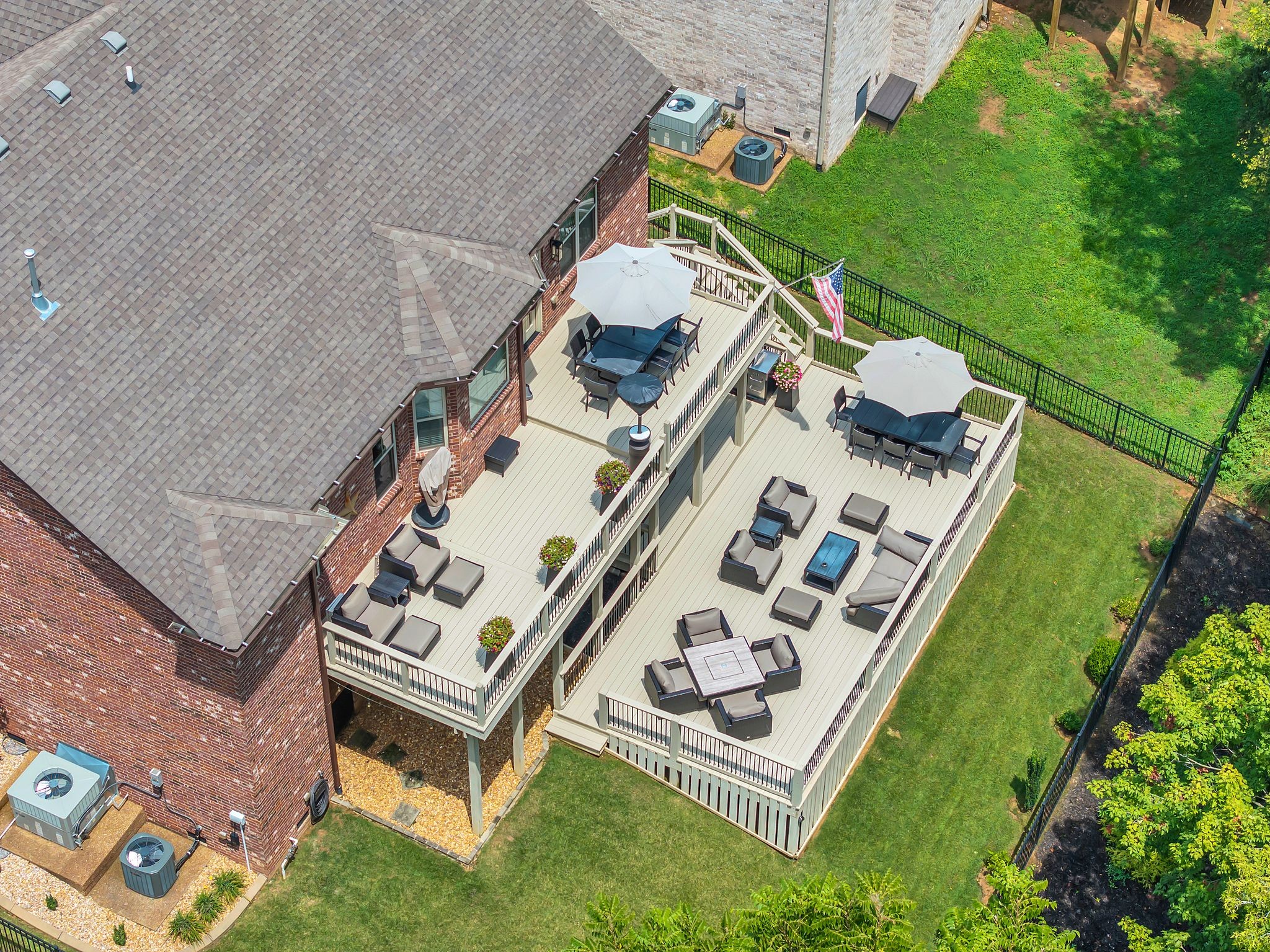117 Lake Harbor Dr