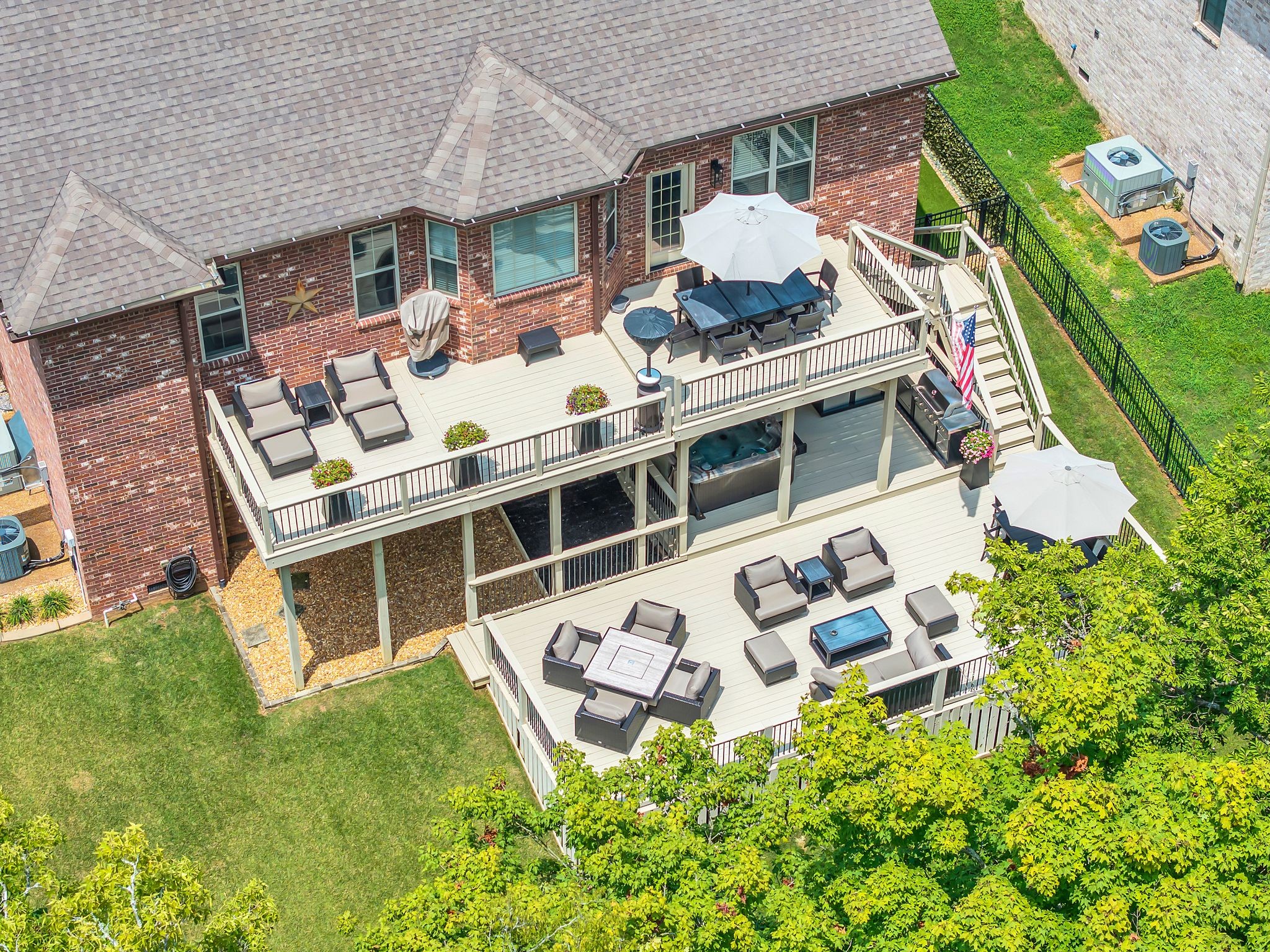 117 Lake Harbor Dr