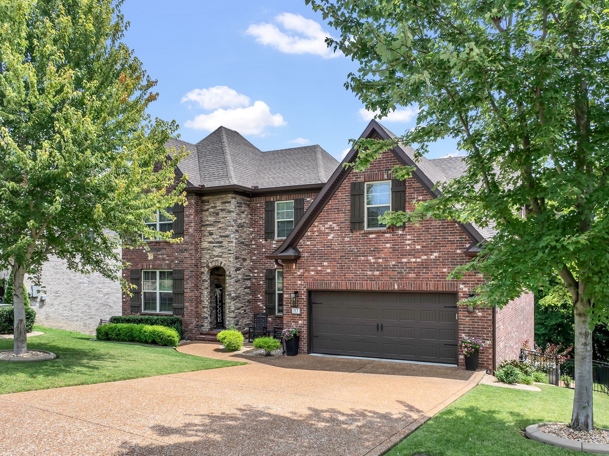 117 Lake Harbor Dr