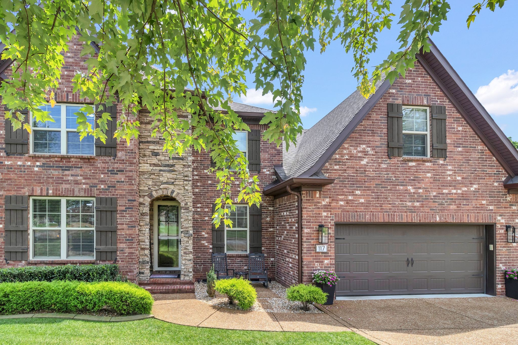 117 Lake Harbor Dr