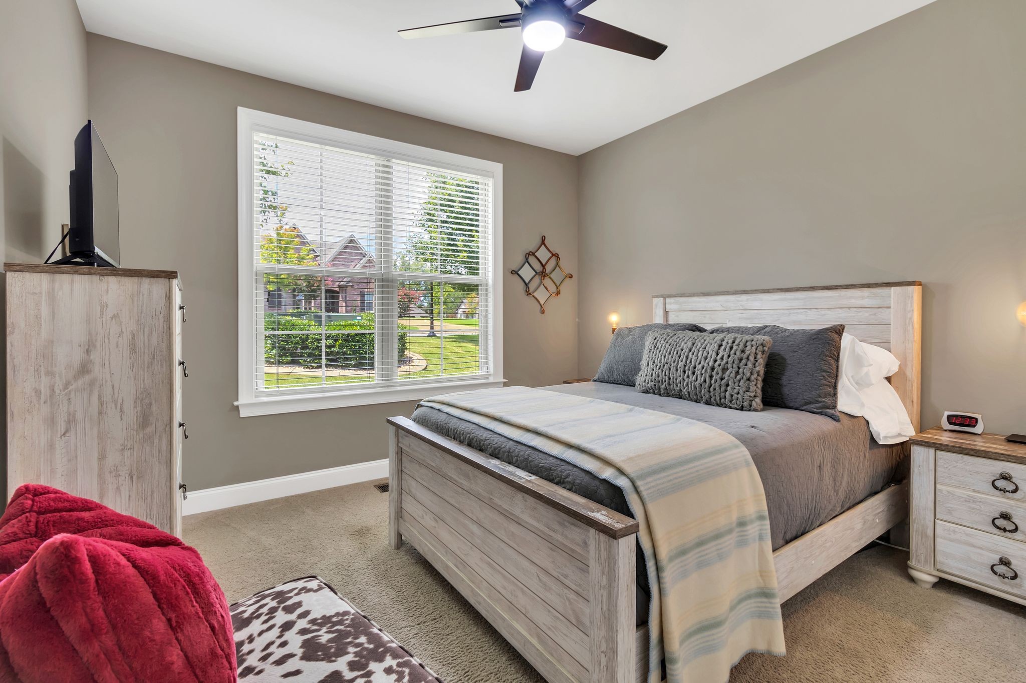 117 Lake Harbor Dr