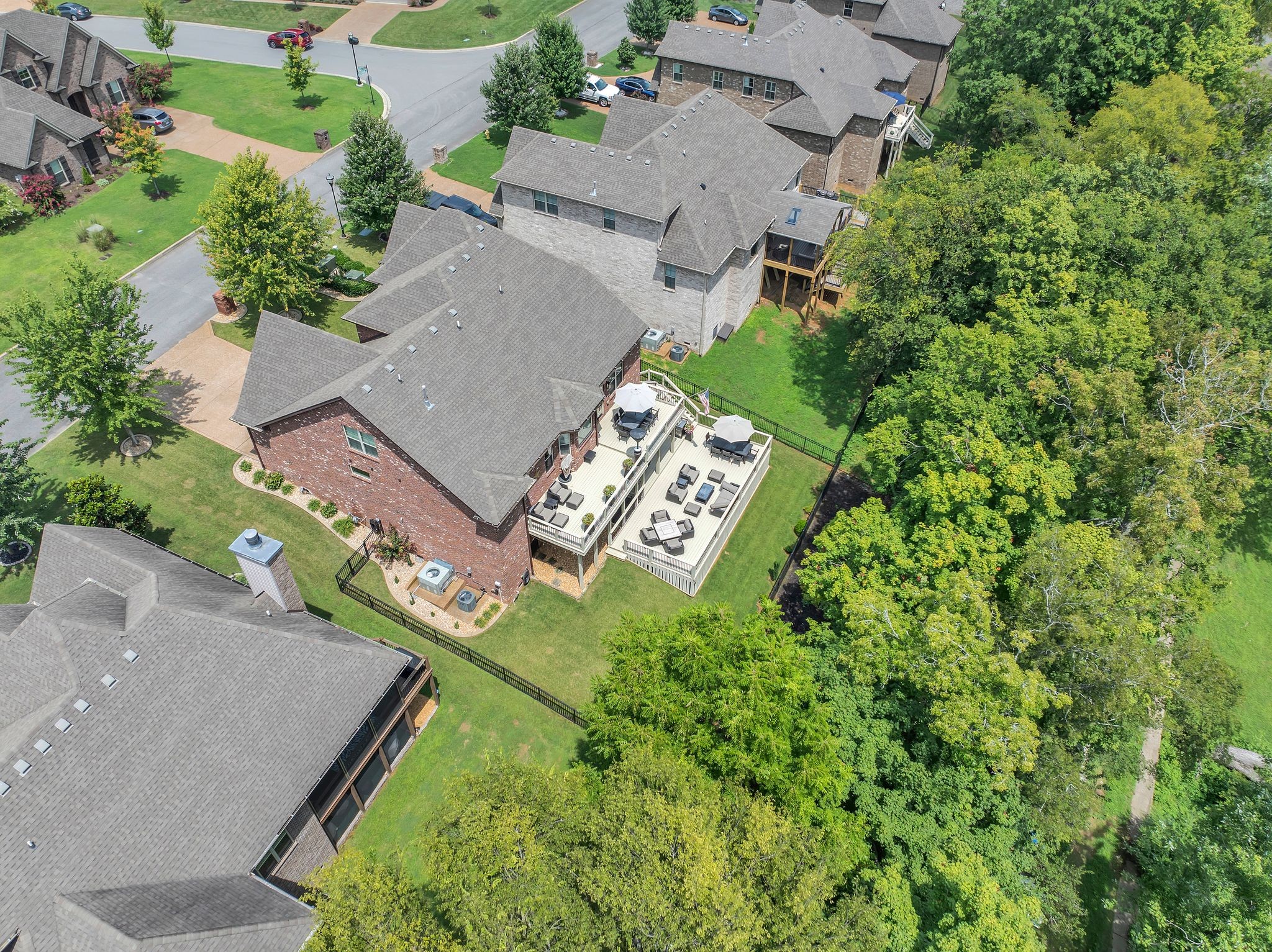 117 Lake Harbor Dr