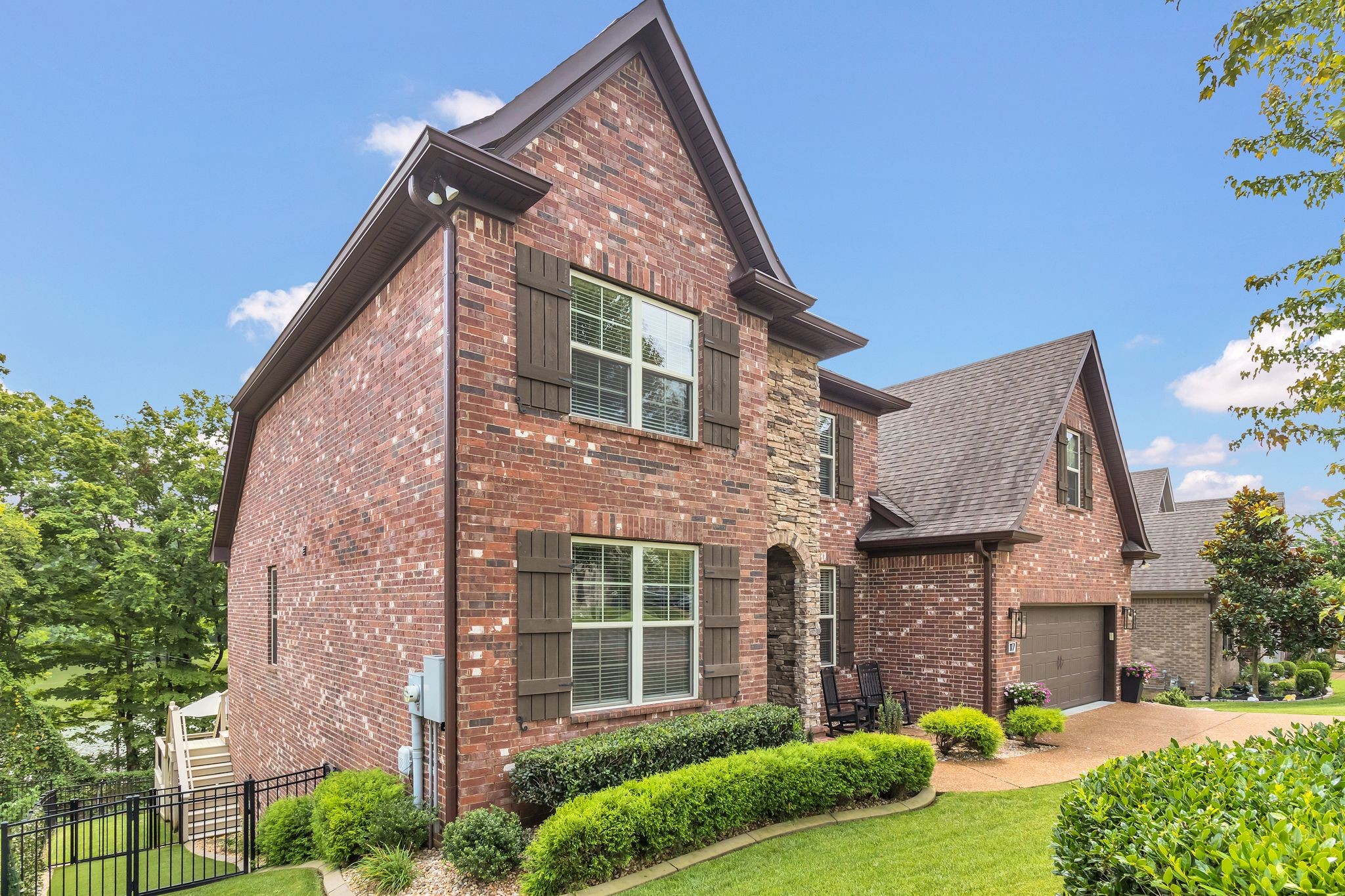 117 Lake Harbor Dr