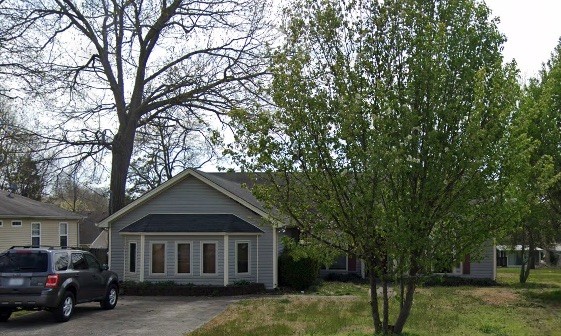 405 Lake Forest Dr