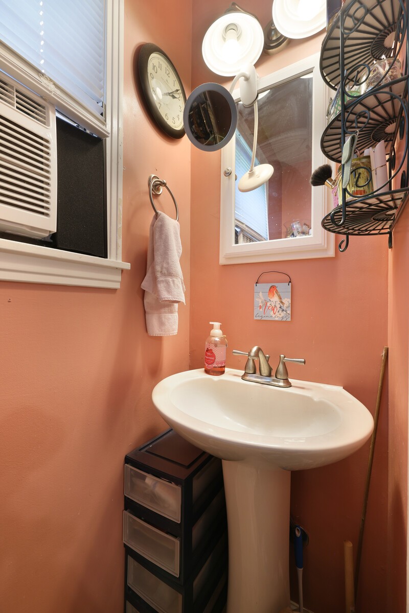 341 Tamworth Dr