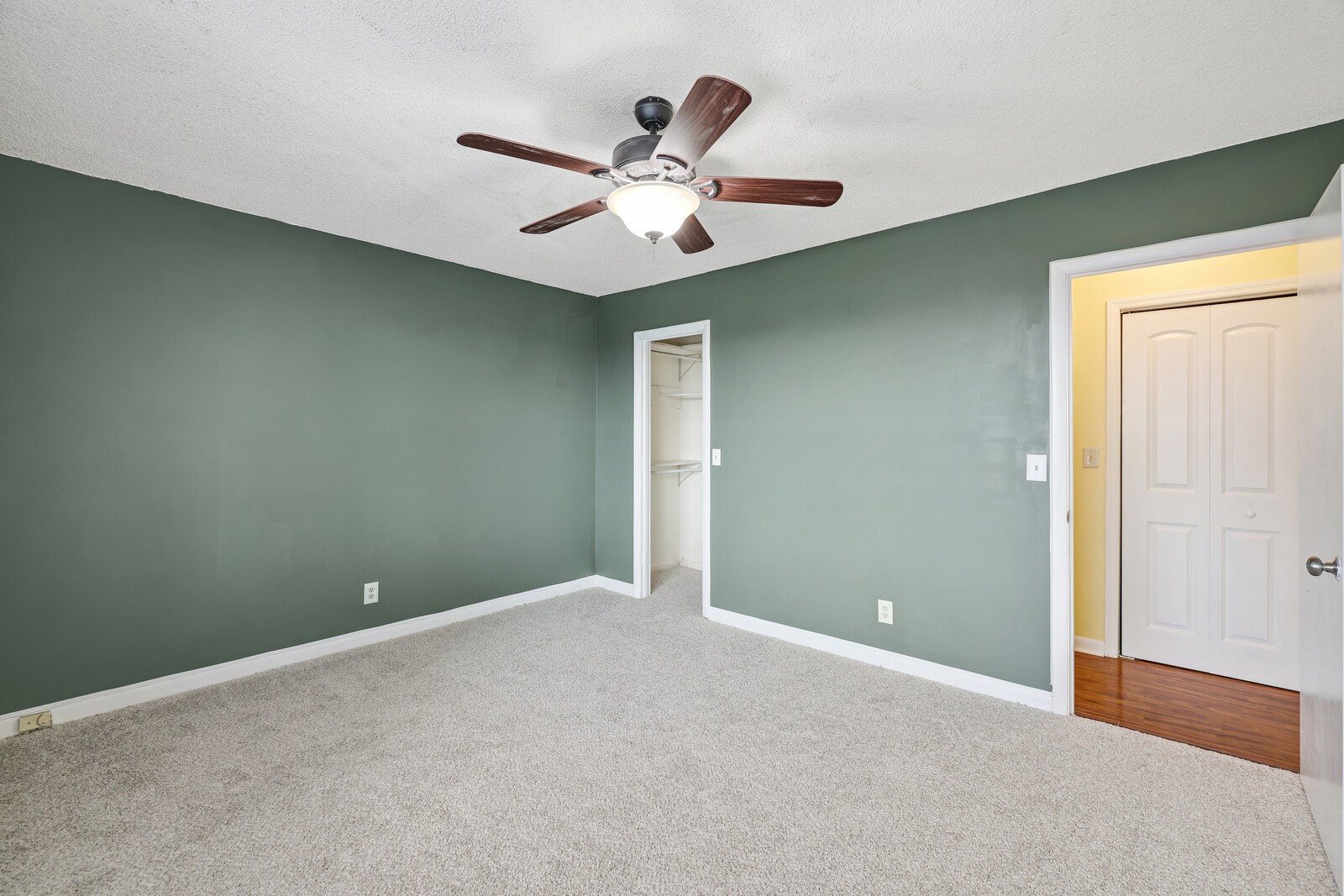 4112 Woodway Ln