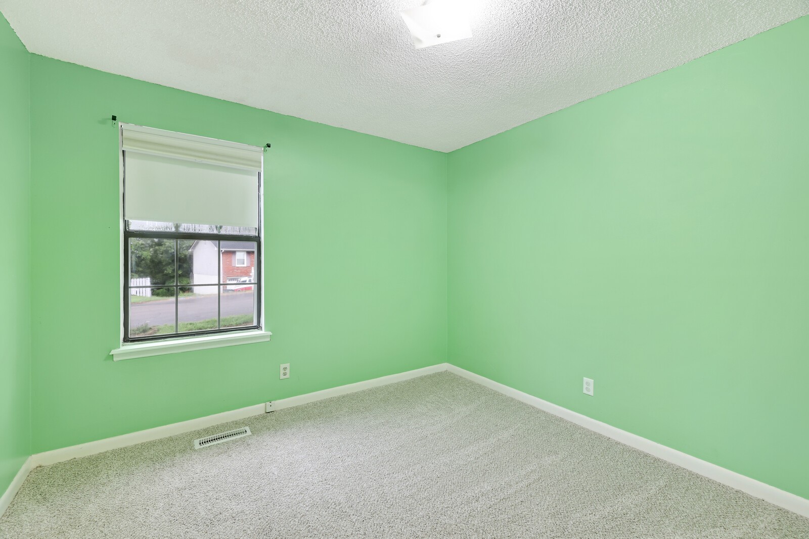 4112 Woodway Ln
