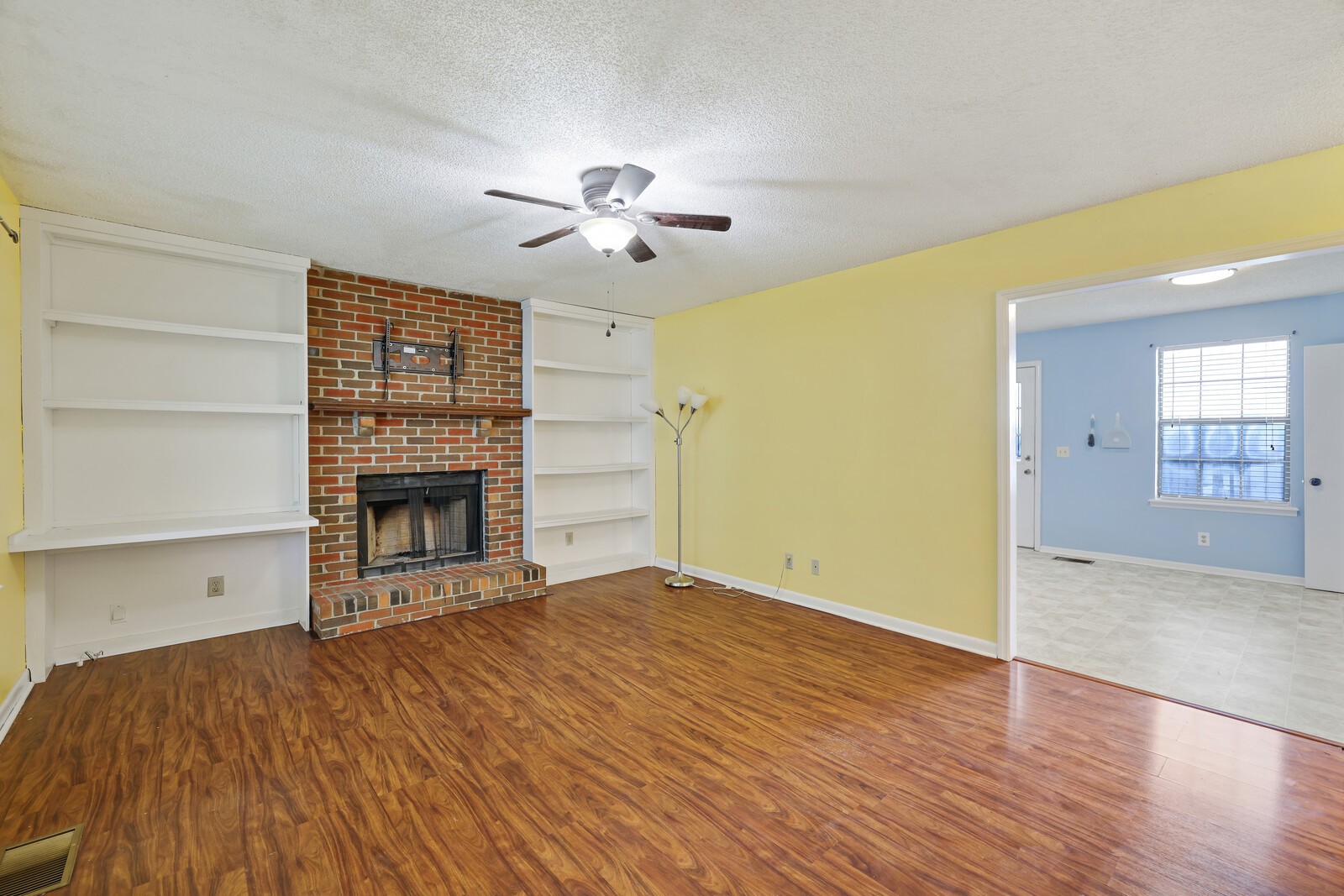 4112 Woodway Ln
