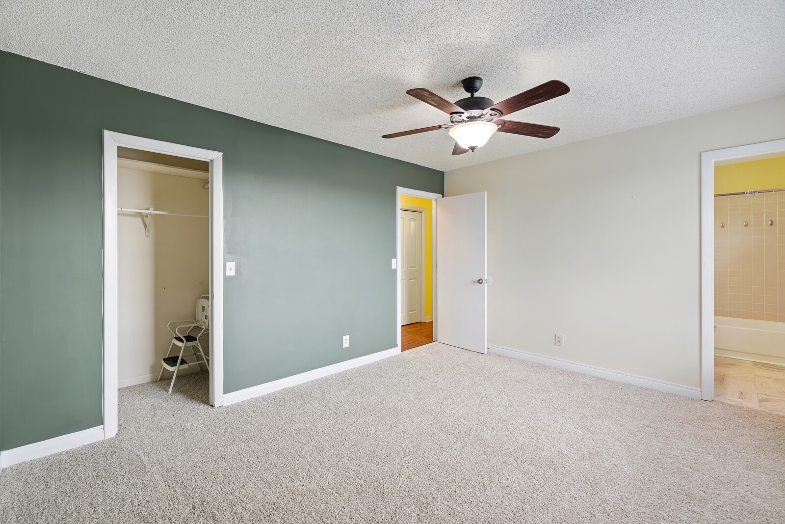 4112 Woodway Ln