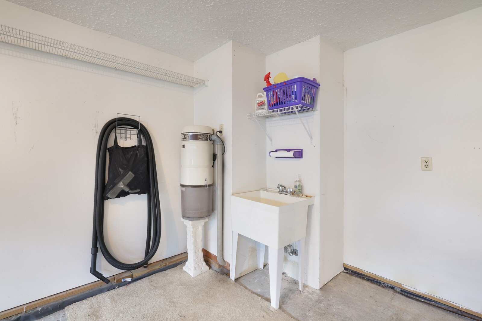 712 Elderberry Ct