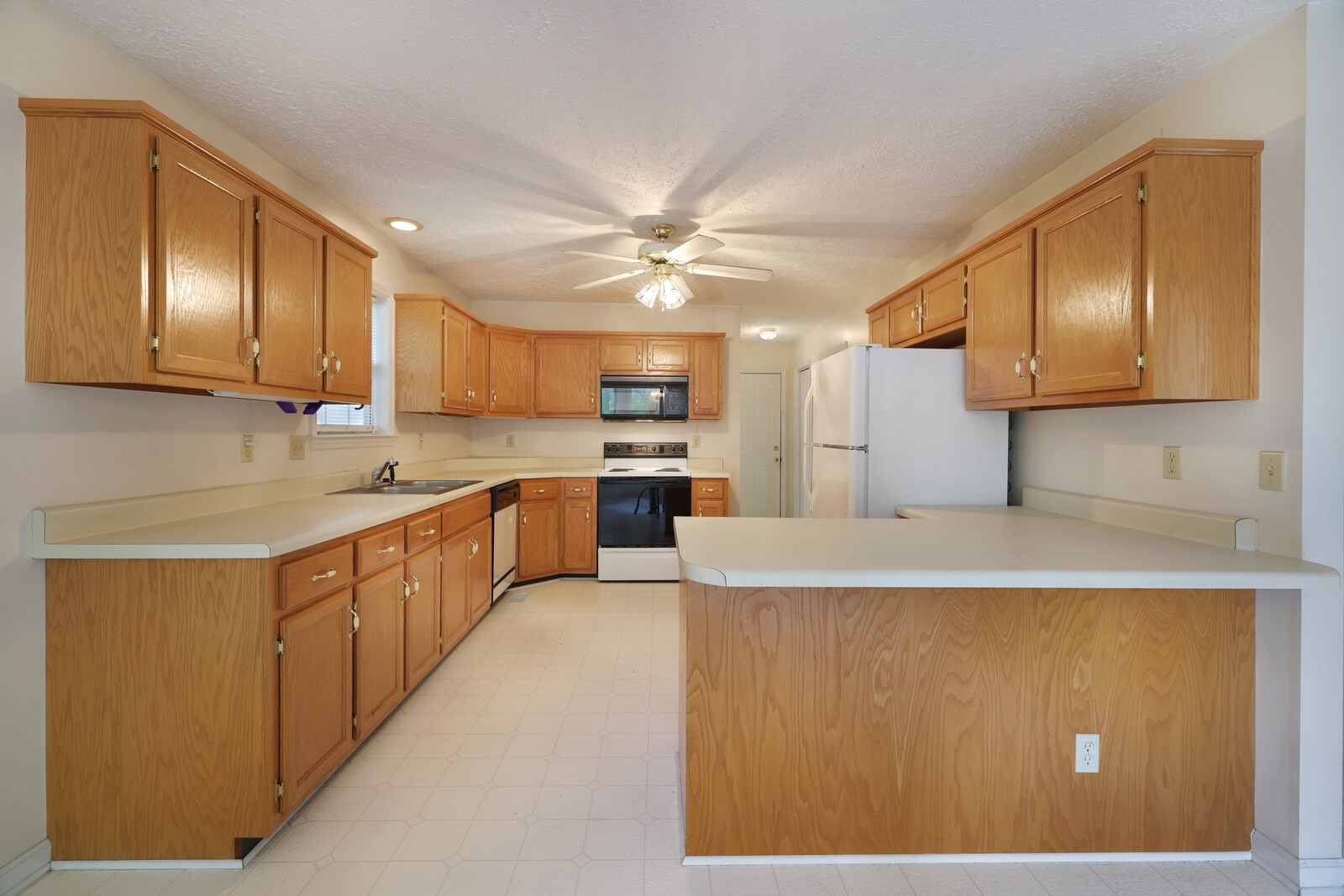 712 Elderberry Ct