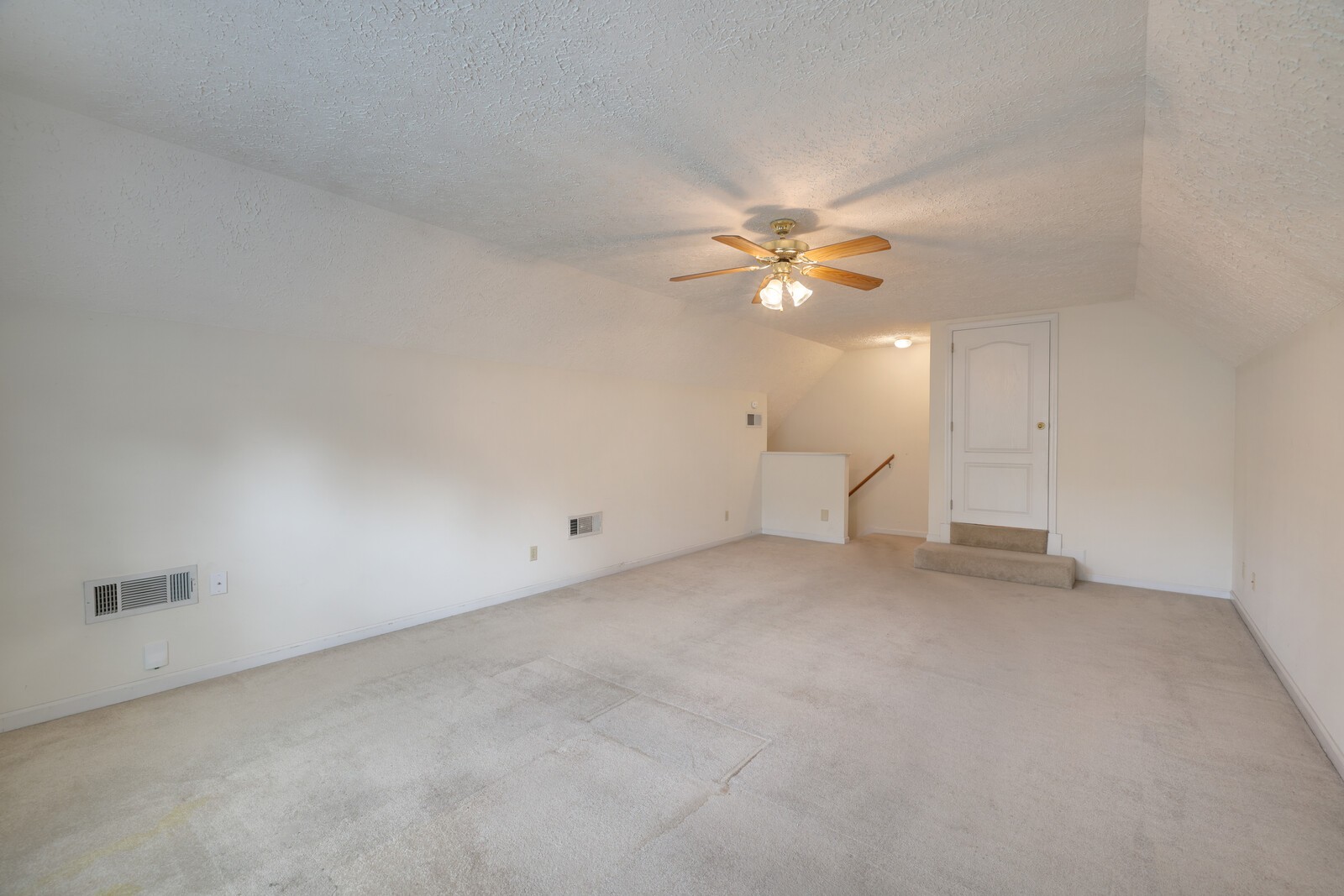 712 Elderberry Ct