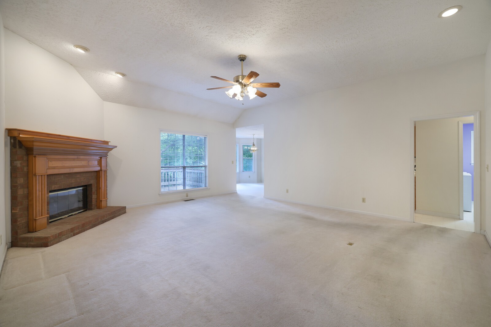 712 Elderberry Ct