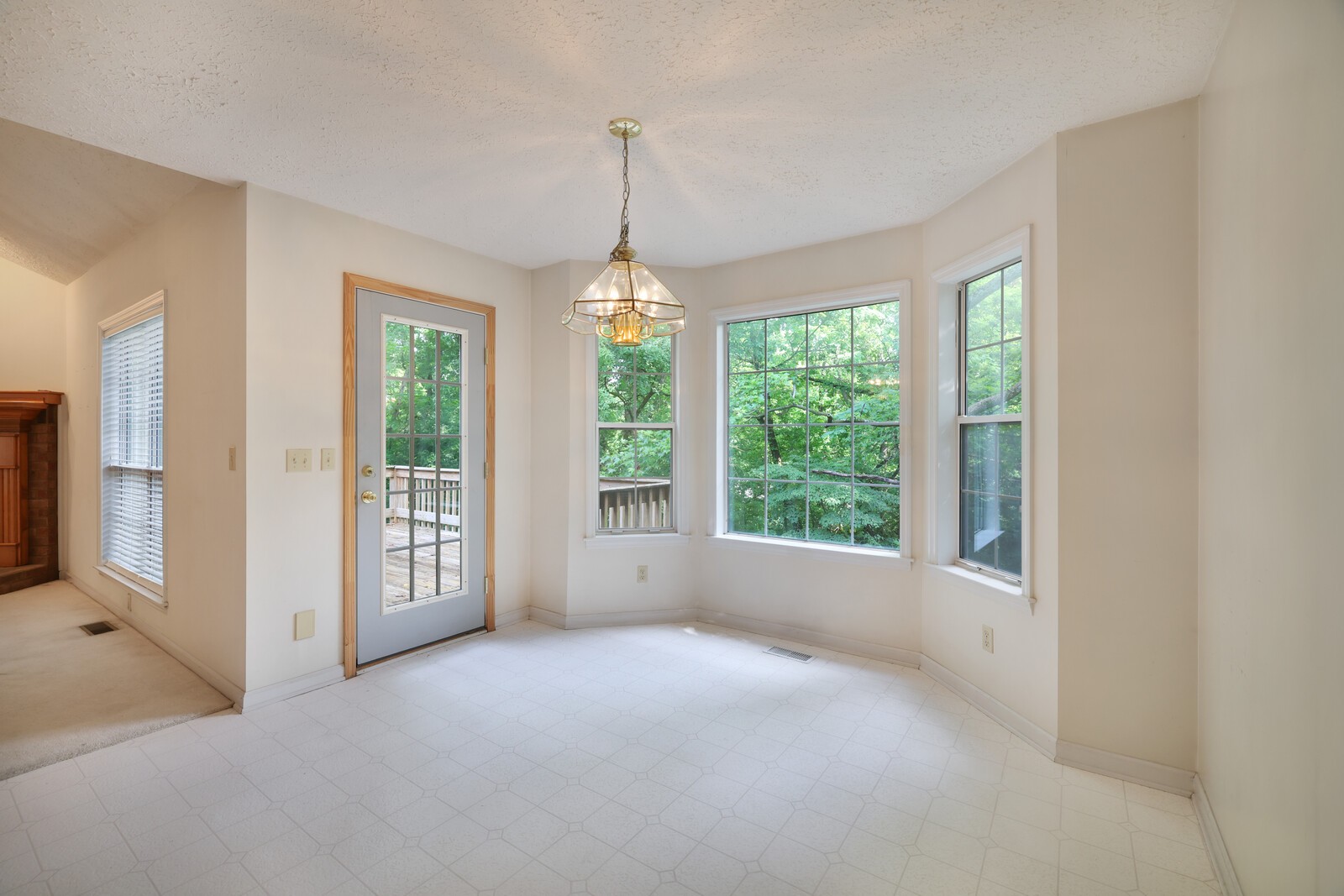 712 Elderberry Ct