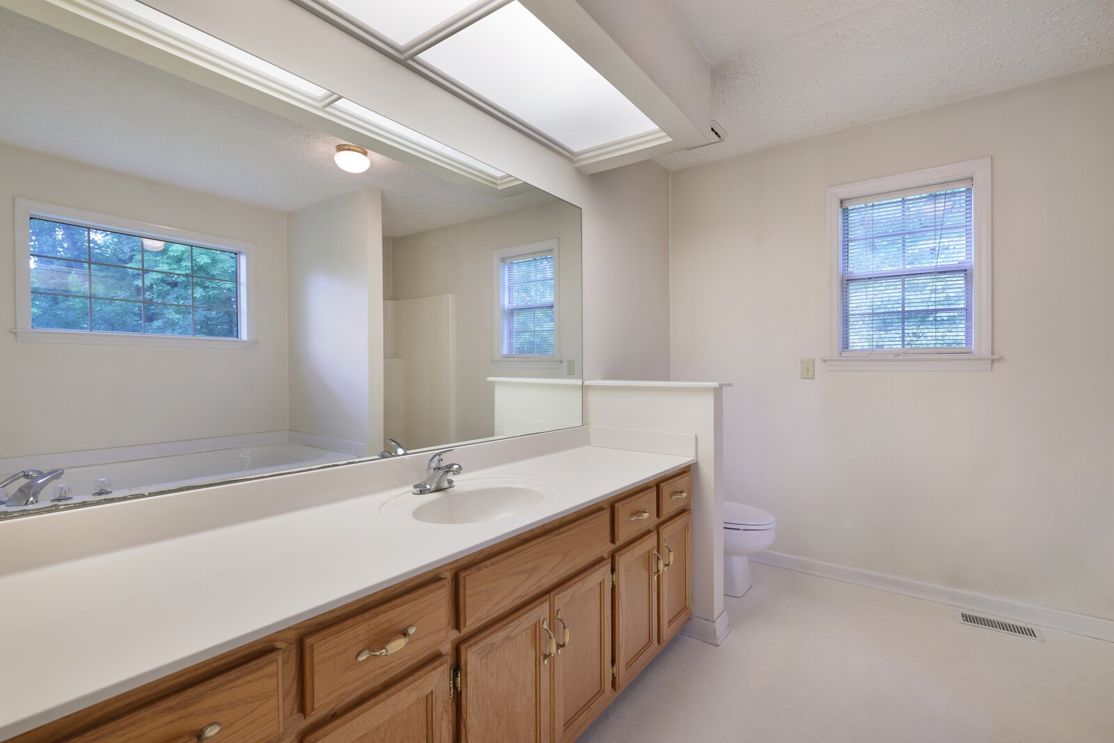 712 Elderberry Ct