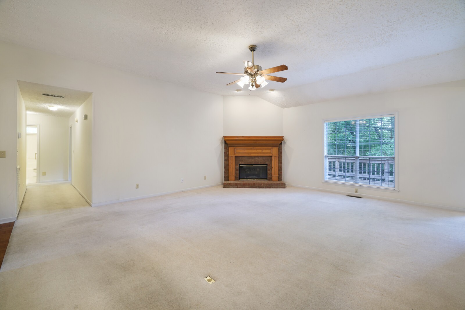 712 Elderberry Ct