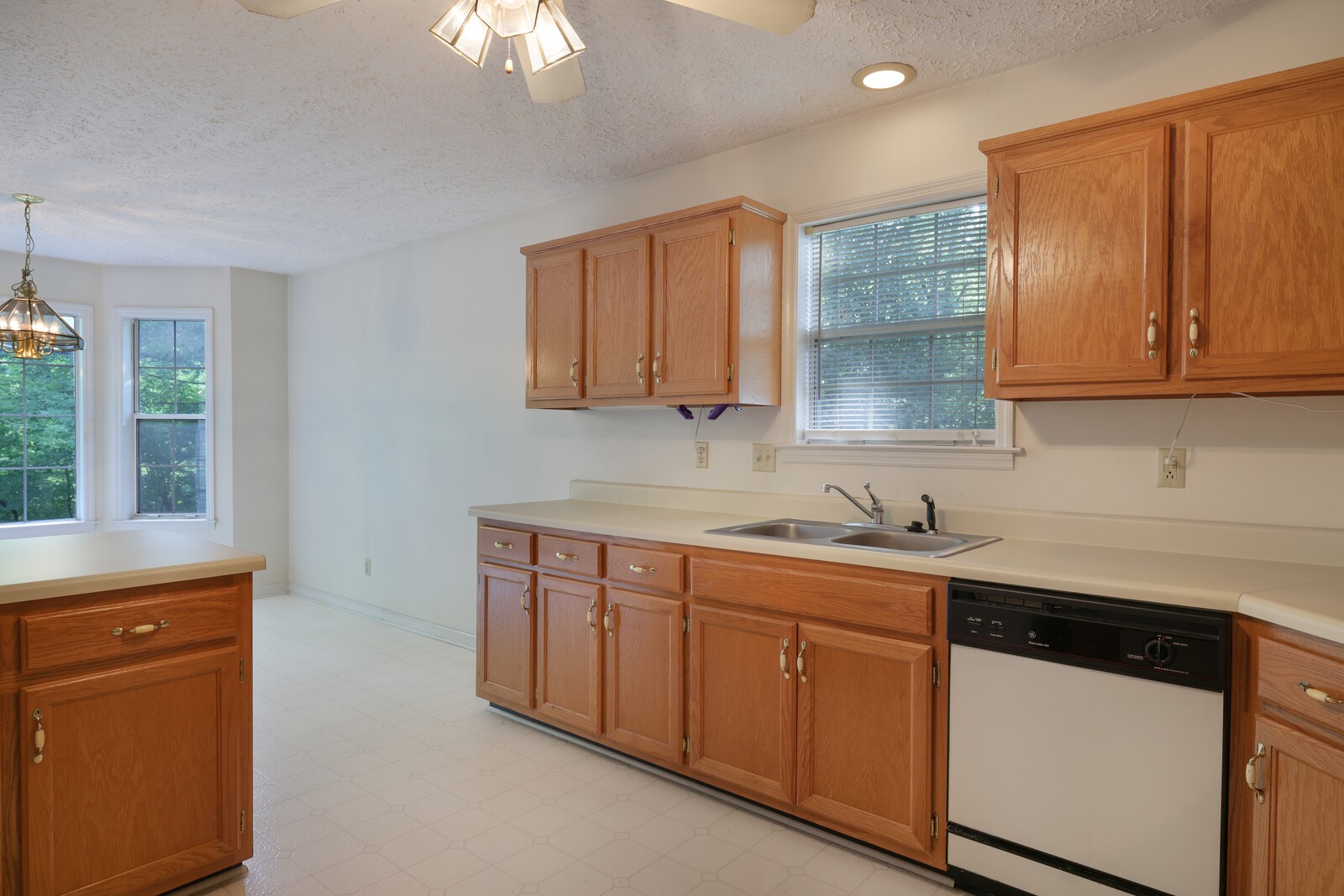 712 Elderberry Ct