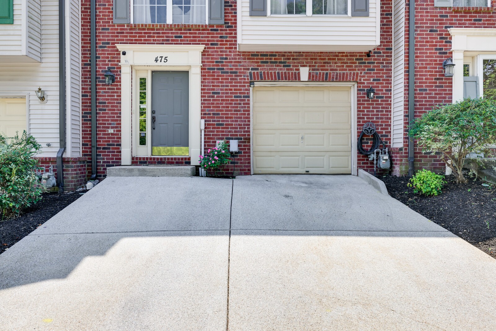 475 Huntington Ridge Dr