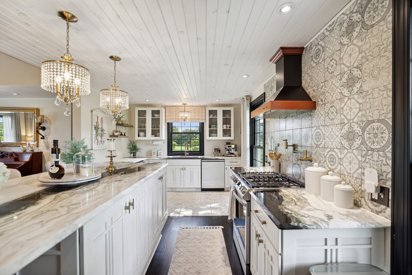 1521 Lewisburg Pike