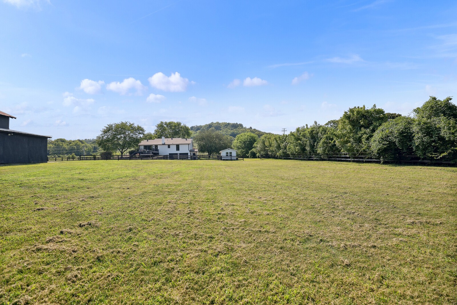1521 Lewisburg Pike