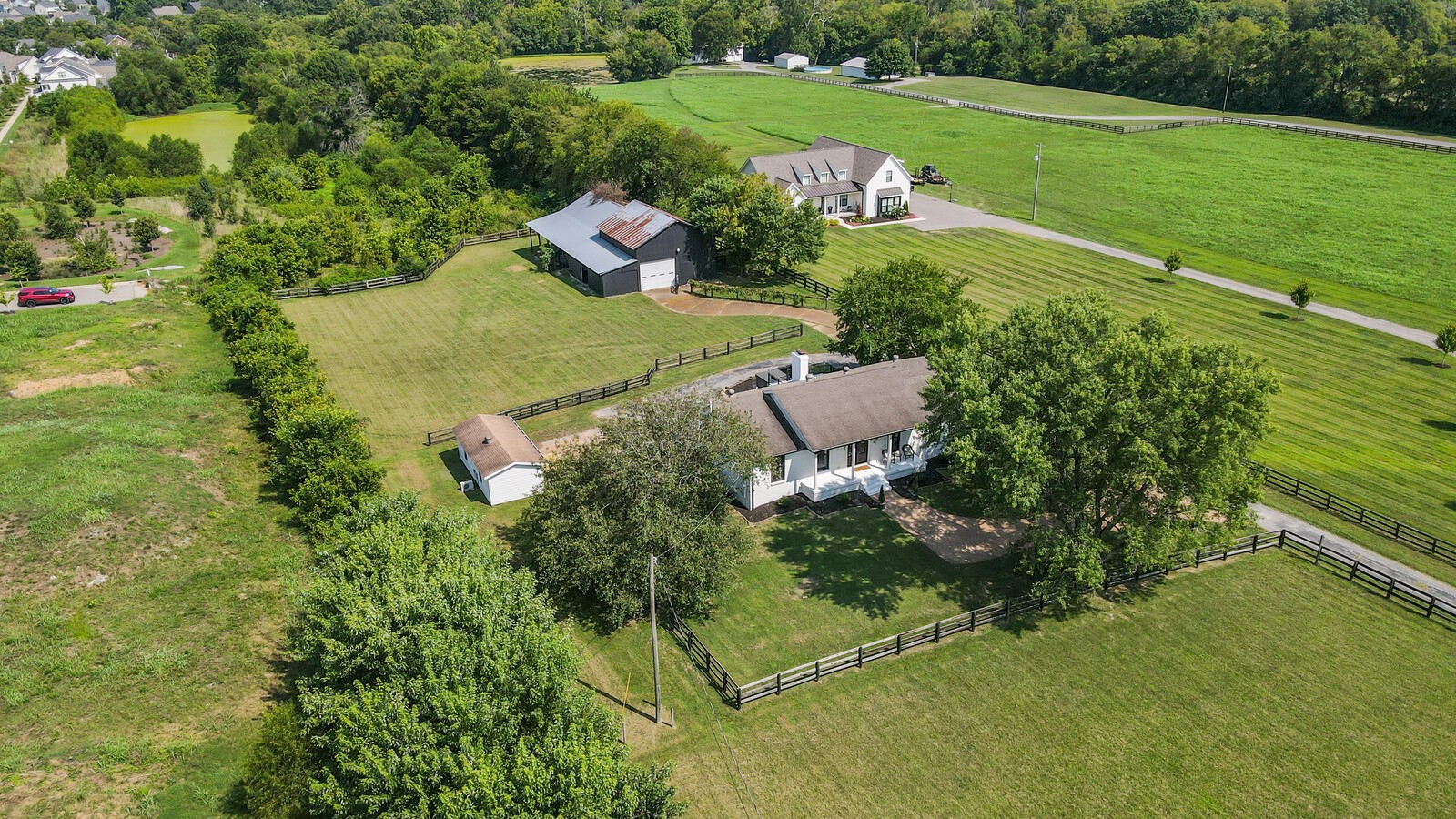 1521 Lewisburg Pike
