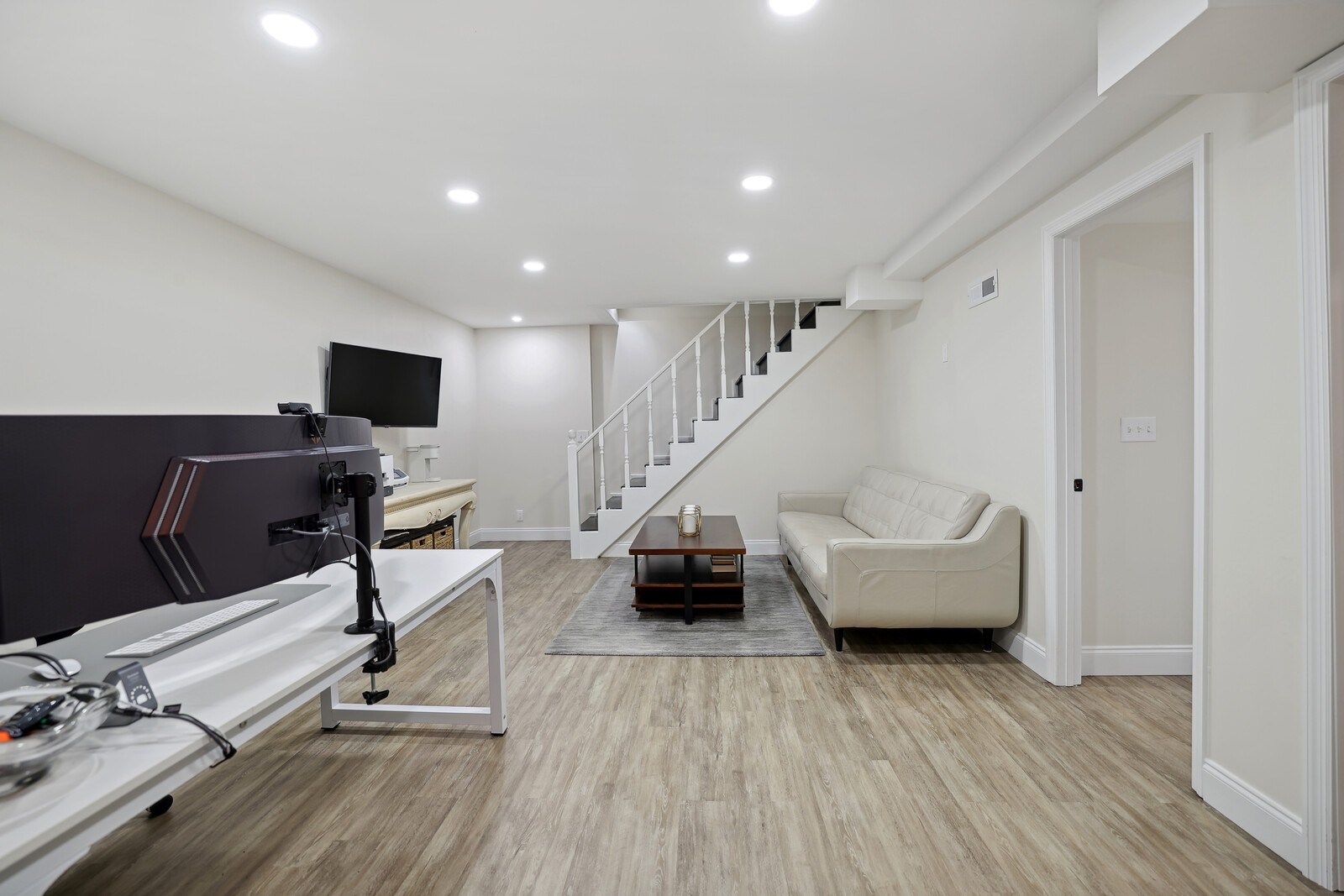 1521 Lewisburg Pike